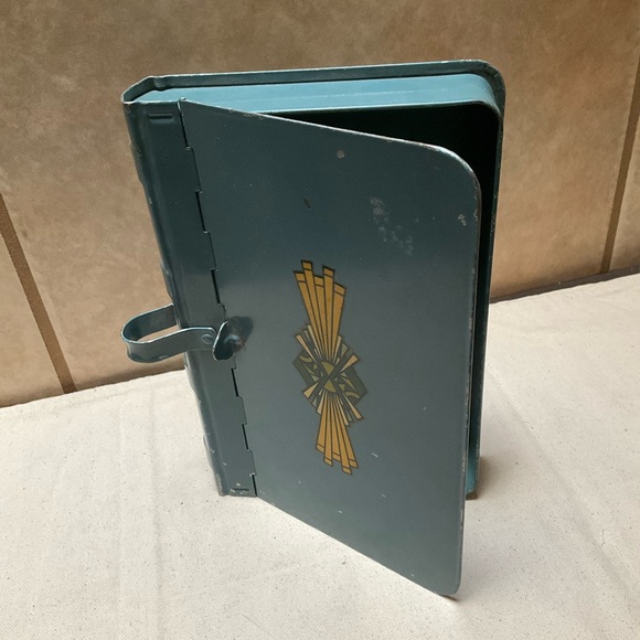 Vintage Blue Silent Tin Butler Painted Crumb Catcher Tray With Finger Holder - Picture 10 of 10